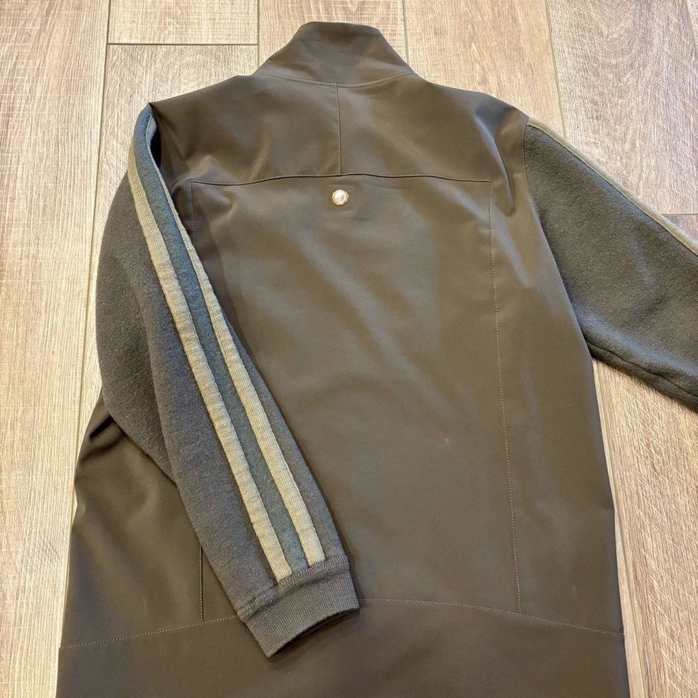 Lululemon Jacket - Picture 5 of 9